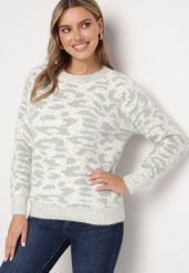 Miętowy Sweter z Wełną o Klasycznym Kroju Zdobiony Wzorem w Cętki Zinarisa. Zielone swetry damskie Born2be, na zimę, l, z aplikacjami, z wełny, klasyczne, bez kołnierzyka, bez ramiączek, bez kaptura. Za 64.99 zł.