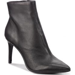 Botki STEVE MADDEN - Logic Ankle Boot SM11000195-03001-017 Black Leather. Kozaki damskie Steve Madden. W wyprzedaży za 389.00 zł.