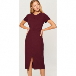 Dopasowana midi sukienka - Bordowy. Sukienki damskie marki Mohito. Za 179.99 zł.