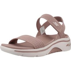 Sandały SKECHERS GO WALK ARCH FIT 2.0 Rose. Czerwone klapki damskie Skechers, bez wzorów, z materiału, bez obcasa, bez zapięcia. Za 490.00 zł.