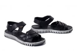 MANITU 910145-01 schwarz, sandał damskie. Czarne sandały damskie Manitu, bez wzorów, ze skóry, bez obcasa, bez zapięcia. Za 229.42 zł.