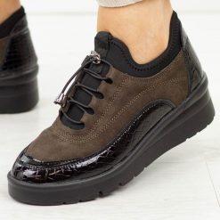D.Brązowe skórzane półbuty damskie Filippo Dp8106/26. Brązowe półbuty damskie Filippo, na jesień, bez wzorów, z jeansu, eleganckie, z okrągłym noskiem, bez obcasa, na koturnie, bez zapięcia. Za 269.00 zł.