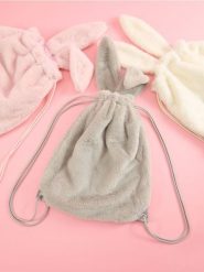 Plecak worek - szary. Szare torby i plecaki dziecięce Sinsay, z futra. Za 25.99 zł.