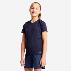 Koszulka do piłki nożnej dla dziewczynek Kipsta Viralto. Czarne t-shirty i topy dla dziewczynek KIPSTA, bez wzorów, z materiału, bez ramiączek. W wyprzedaży za 24.99 zł.