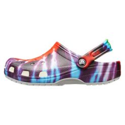 Crocs classic tie dye graphic clog. Klapki damskie Crocs, bez wzorów, z materiału. W wyprzedaży za 184.80 zł.