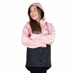 Kurtka przeciwdeszczowa damska PROS SPORTS model 725. Czerwone kurtki damskie Pros, bez wzorów, bez kaptura. Za 349.00 zł.