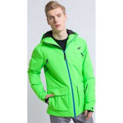 Kurtka narciarska męska KUMN162 - zielony neon. Kurtki męskie marki 4f. W wyprzedaży za 999.99 zł.