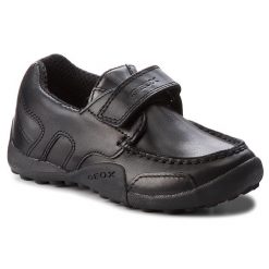 Półbuty Geox. Czarne półbuty chłopięce Geox, bez wzorów, bez zapięcia. Za 249.99 zł.