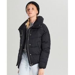 Kurtka puffer - Czarny. Czarne kurtki damskie Cropp, l, bez wzorów, bez kaptura. Za 159.99 zł.