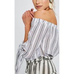 Answear - Bluzka Stripes Vibes. Bluzki damskie marki ANSWEAR. W wyprzedaży za 59.90 zł.