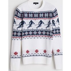 Sweter z motywem zimowym - Kremowy. Białe swetry przez głowę męskie Reserved. Za 119.99 zł.