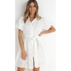 Biała Sukienka z Bawełny Zanpey. Białe sukienki damskie Born2be, m, bez wzorów, z bawełny, eleganckie, bez kołnierzyka, bez ramiączek, mini, rozkloszowane. Za 199.99 zł.