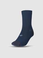 4F Skarpetki do biegania za kostkę uniseks - granatowe 39-42. Niebieskie skarpety męskie 4f, bez wzorów. W wyprzedaży za 39.99 zł.
