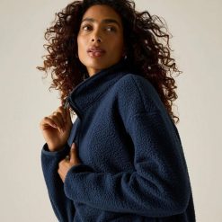 Damska bluza polarowa Frankie Borg Longline Half Zip. Niebieskie bluzy damskie Regatta, bez wzorów, z materiału, bez kaptura. Za 315.50 zł.