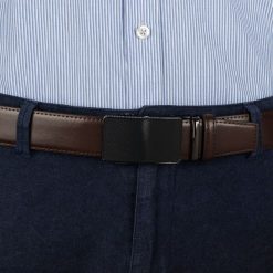 Pasek męski skórzany 3,5 cm klamra automatyczna Beltimore brązowy 03-543 : Kolory - brązowy, beżowy, Rozmiar pasków - r.110-125 cm. Brązowe paski damskie bez wzorów, ze skóry, wizytowe. Za 64.99 zł.