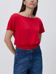 Bluzka ze ściągaczem - czerwony. Czerwone bluzki damskie Reserved, l, bez wzorów, z dzianiny, bez kołnierzyka, bez ramiączek. Za 69.99 zł.