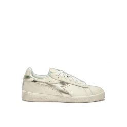 Trenerzy damscy Diadora Game L Lowaxed Metal. Białe obuwie sportowe damskie Diadora, bez wzorów. W wyprzedaży za 340.50 zł.