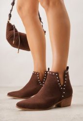 Brązowe Botki Vices na Słupku z Ażurową Cholewką Nitami i Wycięciem Borfedi. Brązowe botki damskie Renee, na zimę, z jeansu, biznesowe, ze szpiczastym noskiem, bez obcasa, na obcasie, bez zapięcia. Za 149.99 zł.