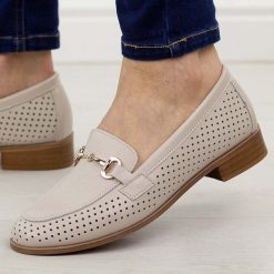 Beżowe skórzane ażurowe mokasyny damskie S.Barski 51-588. Brązowe mokasyny damskie S.BARSKI, z jeansu, biznesowe. Za 229.00 zł.