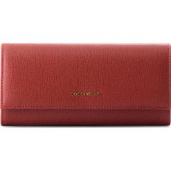 Duży Portfel Damski COCCINELLE - CW1 Metallic Saffiano E2 CW1 11 03 01 Bourgogne R00. Czerwone portfele damskie Coccinelle, ze skóry. W wyprzedaży za 419.00 zł.