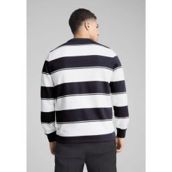 Męska bluza PUMA Class w paski PUMA New Navy Blue. Niebieskie bluzy męskie Puma, l, bez wzorów, z gumy, bez kaptura, do biegania. W wyprzedaży za 174.00 zł.