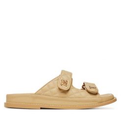 Klapki Nine West. Brązowe klapki damskie Nine West, bez wzorów, bez obcasa. Za 259.99 zł.