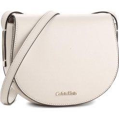 Torebka CALVIN KLEIN BLACK LABEL - Frame Saddle Bag K60K603982 000. Listonoszki damskie marki Calvin Klein Black Label. Za 449.00 zł.