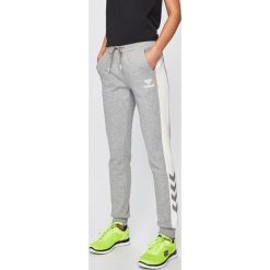 Hummel - Spodnie. Szare legginsy damskie Hummel, m, bez wzorów, z bawełny, climacool (adidas). W wyprzedaży za 129.90 zł.