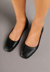 Czarne Balerinki z Kwadratowym Noskiem Eleamira. Czarne baleriny damskie Born2be, bez wzorów, z jeansu, eleganckie, bez obcasa, na obcasie. Za 64.99 zł.
