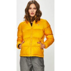 Tommy Jeans - Kurtka. Pomarańczowe kurtki damskie Tommy Jeans, z jeansu. Za 799.90 zł.