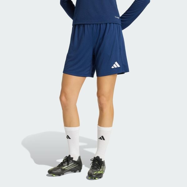 Szorty treningowe Entrada26. Białe szorty sportowe damskie Adidas, s, bez wzorów, z materiału, klasyczne, z standardowym stanem, do piłki nożnej, climacool (adidas). Za 99.95 zł.