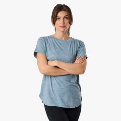 Koszulka treningowa damska Swedemount Core Loose Fit Tee szybkoschnąca. Zielone koszulki sportowe damskie SWEDEMOUNT, bez wzorów, sportowe, bez kołnierzyka. Za 57.00 zł.