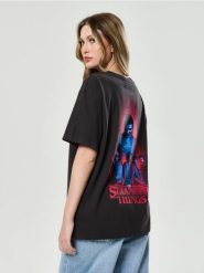 Koszulka z krótkim rękawem Stranger Things - szary. Szare t-shirty damskie Sinsay, l, bez wzorów, bez kołnierzyka. Za 39.99 zł.