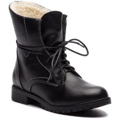 Trzewiki Clara Barson. Czarne botki damskie Clara Barson, bez obcasa, na płaskiej podeszwie, bez zapięcia. Za 57.99 zł.