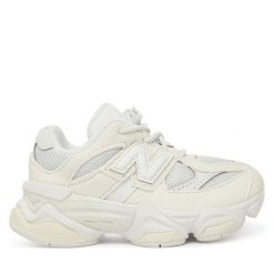 Sneakersy New Balance. Białe trampki i tenisówki chłopięce New Balance, bez wzorów, bez zapięcia. Za 399.99 zł.