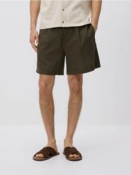 Szorty regular z lnem - ciemnozielony. Zielone szorty męskie Reserved, l, bez wzorów, z bawełny. Za 129.99 zł.