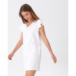 Gładka sukienka - Biały. Białe sukienki damskie House, l, bez wzorów, bez kołnierzyka, bez ramiączek. Za 69.99 zł.