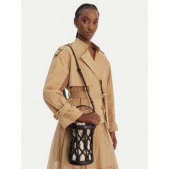 Torebka Coccinelle. Czarne torebki do ręki damskie Coccinelle, bez wzorów, bez dodatków. Za 1,599.99 zł.