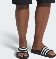 Adidas Klapki męskie Adilette Aqua czarne r. 47 (F35543). Czarne klapki męskie Adidas. Za 92.16 zł.