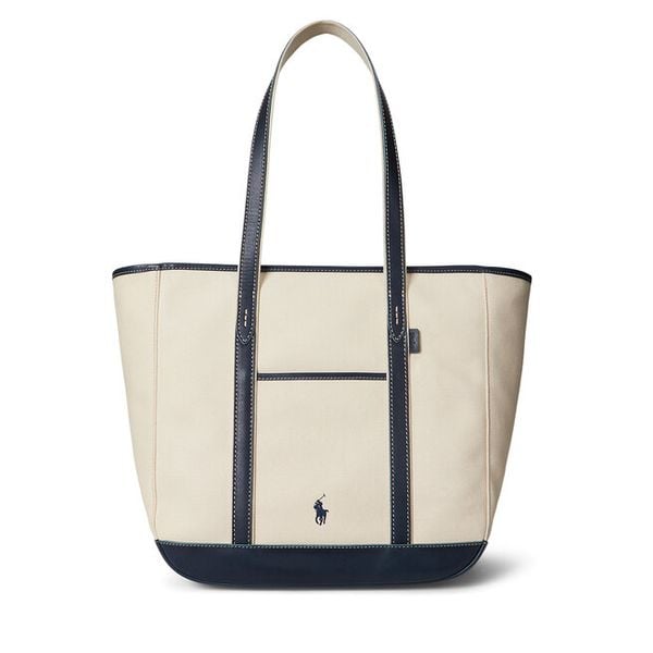Torebka Polo Ralph Lauren. Białe torebki do ręki damskie Polo Ralph Lauren, bez wzorów, bez dodatków. Za 943.99 zł.