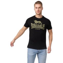 T-shirt o klasycznym kroju Lonsdale Logo. Czarne t-shirty męskie Lonsdale, bez wzorów, klasyczne, bez kołnierzyka. Za 120.00 zł.