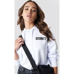 NA-KD Trend Bluza z kapturem Security - White. Białe bluzy damskie NA-KD Trend, z nadrukiem. Za 161.95 zł.