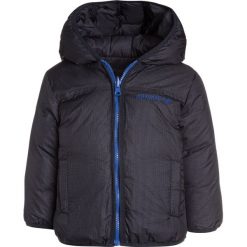 Armani Junior Kurtka puchowa phantasia bluette. Kurtki i płaszcze dla dziewczynek Armani Junior, na zimę, z materiału. W wyprzedaży za 980.10 zł.