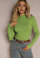 Zielony Sweter z Półgolfem i Ozdobnymi Guzikami Delahra. Zielone swetry damskie Renee, m, bez wzorów, z jeansu, eleganckie, bez kołnierzyka, bez ramiączek, bez kaptura. Za 59.99 zł.