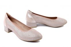 CAPRICE 9-22501-44 341 taupe metallic, czółenka damskie. Brązowe czółenka damskie Caprice, bez wzorów, ze skóry, bez obcasa, na obcasie, bez zapięcia. Za 319.90 zł.