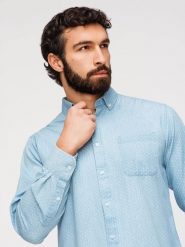 Bawełniana koszula męska z cienkiego jeansu we wzór – jasnoniebieska V1 - Rozmiar: XXL. Niebieskie koszule męskie Ombre Clothing, m, bez wzorów, z bawełny, biznesowe, bez kołnierzyka, bez ramiączek. Za 189.99 zł.