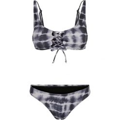 Bikini damskie Urban Classics lace up tie dye. Białe bikini damskie Urban Classics, m, bez wzorów. Za 148.45 zł.