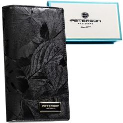 Duży, pionowy portfel damski w czarnym kolorze Peterson PTN PS1431-MLF. Czarne portfele damskie Peterson, z aplikacjami, ze skóry. Za 124.99 zł.