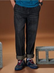 Jeansy loose - brązowy. Brązowe jeansy męskie Sinsay. W wyprzedaży za 39.99 zł.