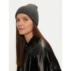 Czapka Calvin Klein. Szare czapki i kapelusze damskie Calvin Klein, na zimę, bez wzorów. Za 239.99 zł.